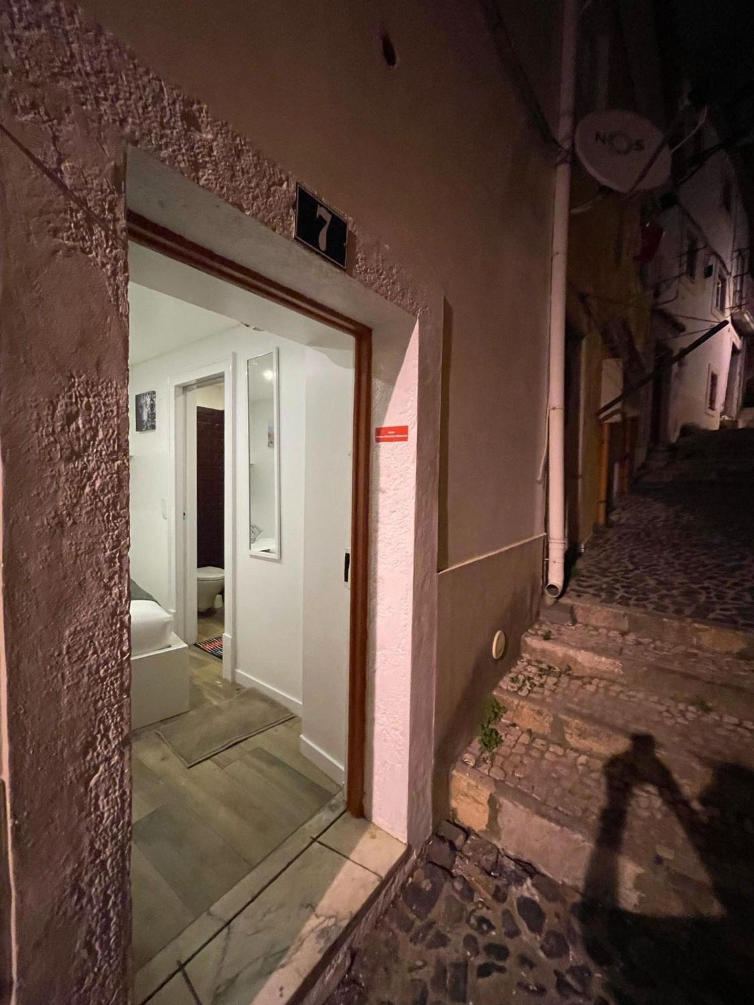 Quarto em Acomodações Particulares - Centro Historico Mouraria *