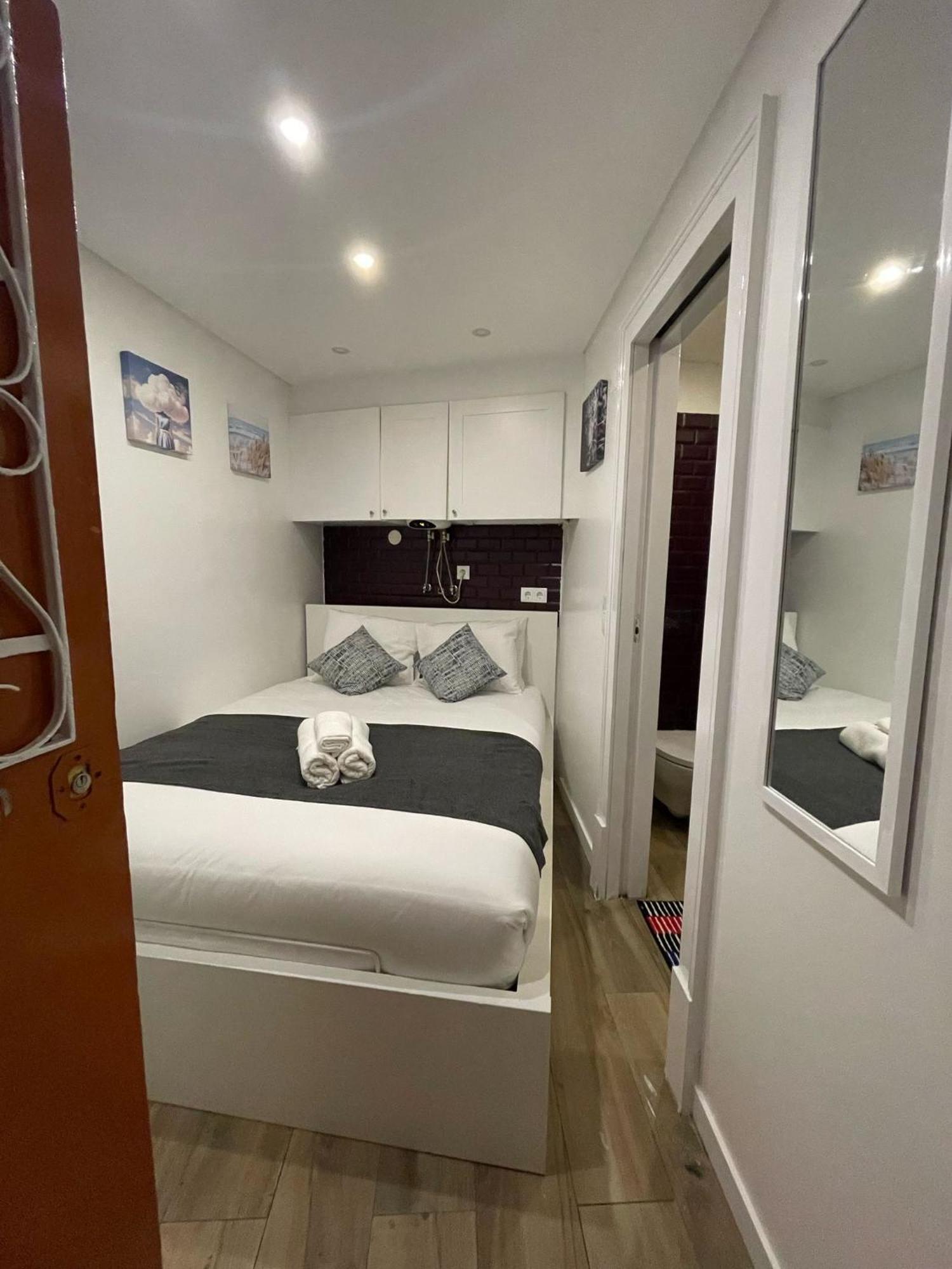 Quarto em Acomodações Particulares - Centro Historico Mouraria *